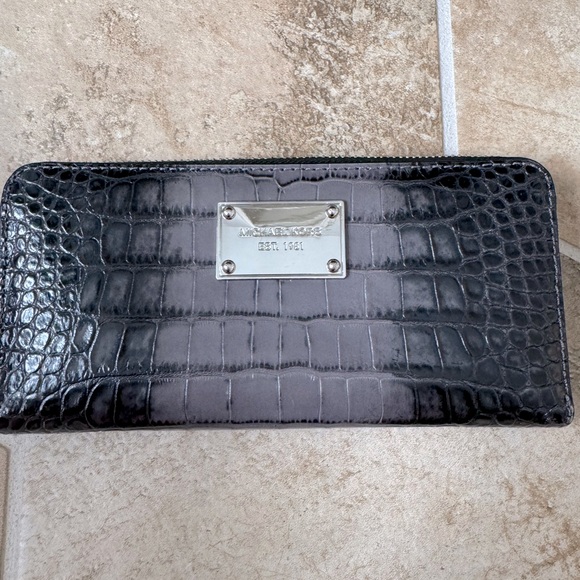 Michael Kors Grey Croc Embossed Zip Around Wallet with Silver Hardware - Picture 1 of 13